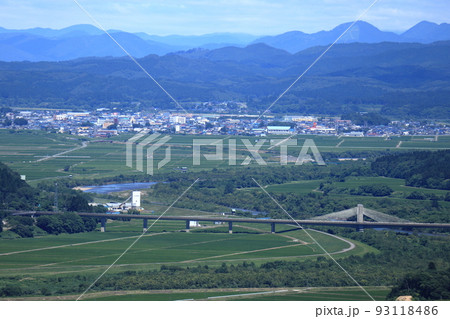 七座山から望む鷹巣市街と翔鷹大橋 93118486