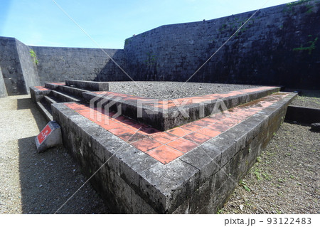 首里城 寝廟殿と東のアザナ 首里城 寝廟殿と東のアザナ 93122483