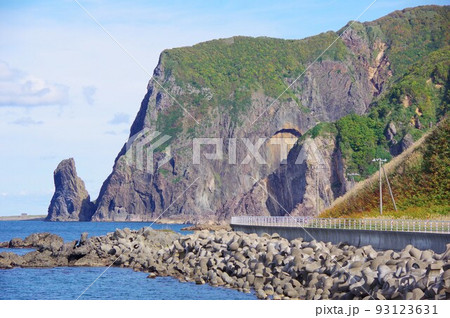 北海道神恵内村 西の河原トンネル上の山 北海道神恵内村 西の河原トンネル上の山 93123631