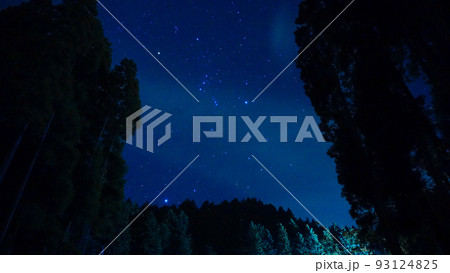 福岡県八女市の星野村で撮影した夜空 福岡県八女市の星野村で撮影した夜空 93124825