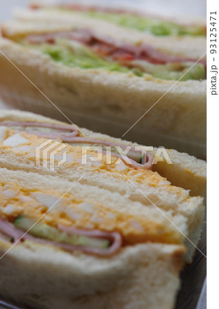 手作りサンドウイッチ(ハムサンド) 手作りサンドウイッチ(ハムサンド) 93125471