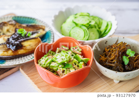 夏の野菜づくしの食卓 夏の野菜づくしの食卓 93127970