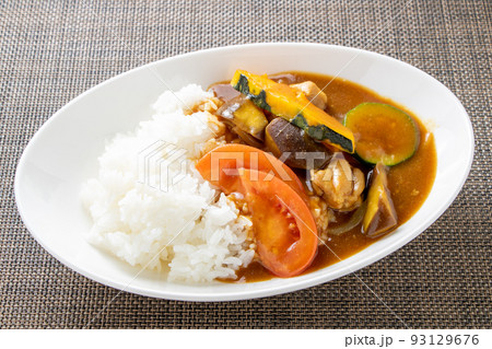 夏野菜カレーライス。 夏野菜カレーライス。 93129676