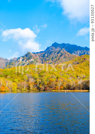鏡池と戸隠山(秋) 鏡池と戸隠山(秋) 93130027