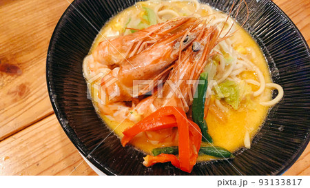 ピリ辛海鮮カレーちゃんぽん ピリ辛海鮮カレーちゃんぽん 93133817