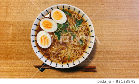 醤油ラーメン 93133945