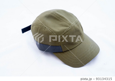 夏には必需品の野球帽 夏には必需品の野球帽 93134315
