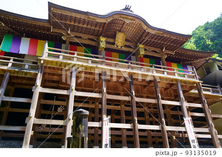 狸谷山不動院／懸造りの本堂（京都市左京区） 93135019