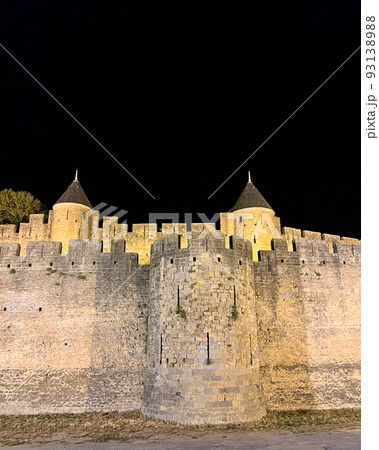 Citadel of Carcassonne by night 93138988
