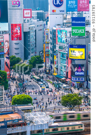 日本の東京都市景観 世界4週連続最多。都病床使用率59.8％…行動制限なし、渋谷…＝8月15日 93139785