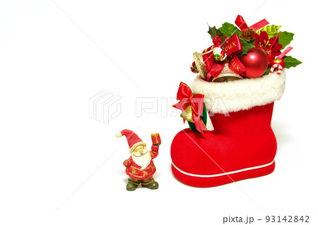 サンタクロースとクリスマスブーツ 93142842