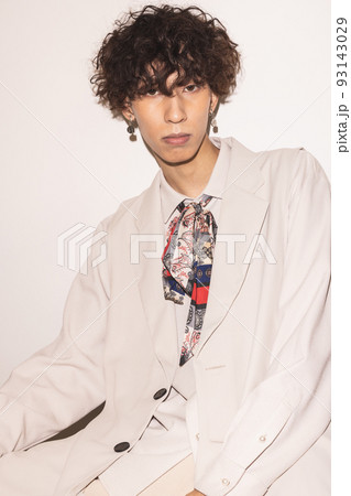 若い男性 ヘアスタイル ビューティーイメージ 若い男性 ヘアスタイル ビューティーイメージ 93143029