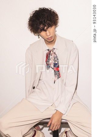 若い男性 ファッション ビューティー 若い男性 ファッション ビューティー 93143030