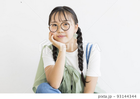 10代女の子の私服ポートレート 中学生 高校生 93144344