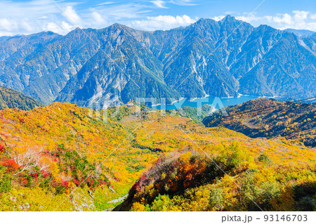 秋の立山黒部アルペンルート(大観峰からの眺め) 秋の立山黒部アルペンルート(大観峰からの眺め) 93146703