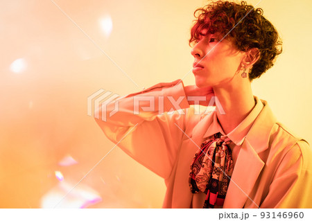若い男性　ファッション　ビューティー 93146960