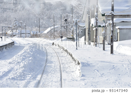 2021年12月、北海道の旭川駅から稚内駅までの宗谷本線の風景 93147340
