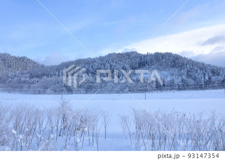 2021年12月、北海道の旭川駅から稚内駅までの宗谷本線の風景 2021年12月、北海道の旭川駅から稚内駅までの宗谷本線の風景 93147354