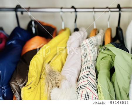 クローゼットの中の冬アウター 93148612