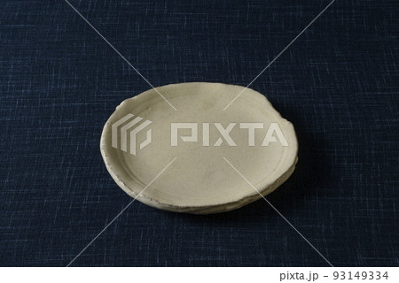 和皿の背景素材 93149334