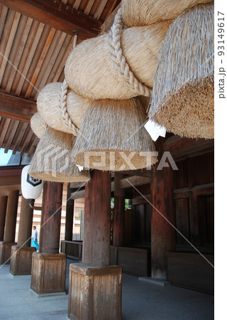 しめ縄･御幣（出雲大社･拝殿／島根県出雲市大社町） 93149617