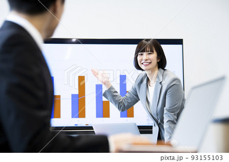 ビジネス 女性 会議 ミーティング セミナー ビジネス 女性 会議 ミーティング セミナー 93155103