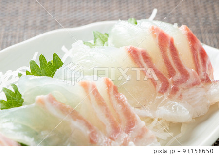 鯛(真鯛)の刺身。 鯛(真鯛)の刺身。 93158650