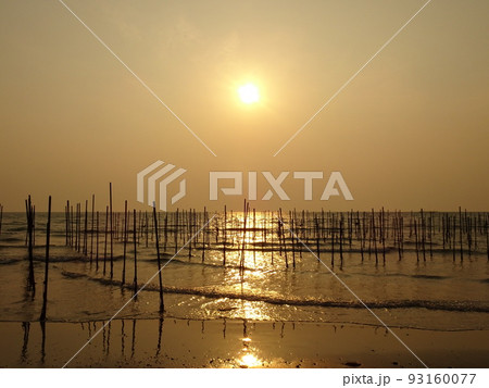 海岸の夕暮れ 93160077