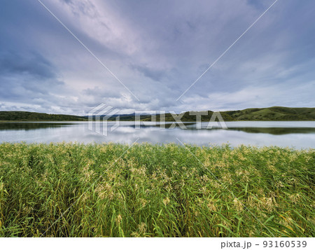 北海道礼文島・久種湖 / Lake Kushu, Japan 北海道礼文島・久種湖 / Lake Kushu, Japan 93160539