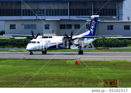 大阪国際空港 離着陸する旅客機 大阪国際空港 離着陸する旅客機 93162317