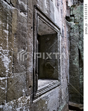 Architecture of ancient temple complex Angkor, Siem Reap 93163434