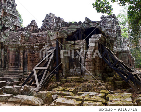 Architecture of ancient temple complex Angkor, Siem Reap 93163718