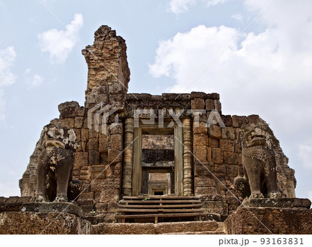 Architecture of ancient temple complex Angkor, Siem Reap 93163831