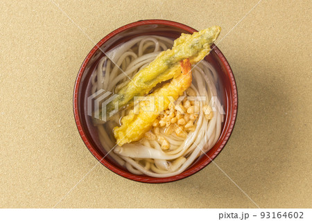 天ぷらうどん Tempura in Udon noodle soup japanese food 天ぷらうどん Tempura in Udon noodle soup japanese food 93164602