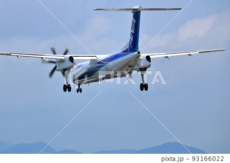 大阪国際空港 ANA ボンバルディア DHC8-Q400 プロペラ機 着陸態勢 千里川尻 大阪国際空港 ANA ボンバルディア DHC8-Q400 プロペラ機 着陸態勢 千里川尻 93166022