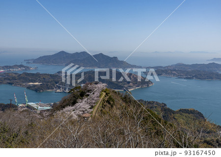 春の積善山山頂からの眺め（愛媛県岩城島） 93167450