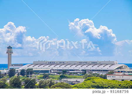 那覇空港 国内線ターミナルビルの遠景 93168756