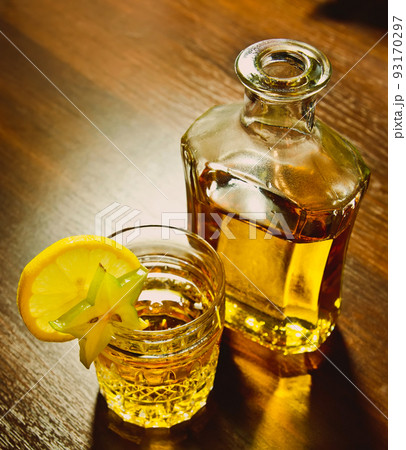 whiskey whiskey 93170297
