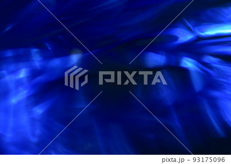 抽象的な青い光線のライン背景・ダーク・背景用 93175096