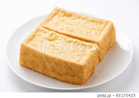厚揚げ。(白バック) 厚揚げ。(白バック) 93175425