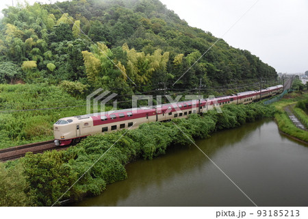 山陽本線　たつの市揖保川町を行く　特急寝台サンライズ出雲 93185213