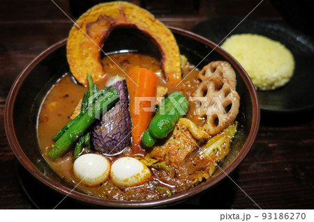 北海道名物！スープカリー（イメージ） 93186270