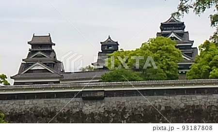 熊本城は熊本地震前の美しい大小天守閣と宇土櫓 93187808