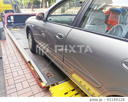 積載車 故障車 レッカー移動 積載車 故障車 レッカー移動 93189126