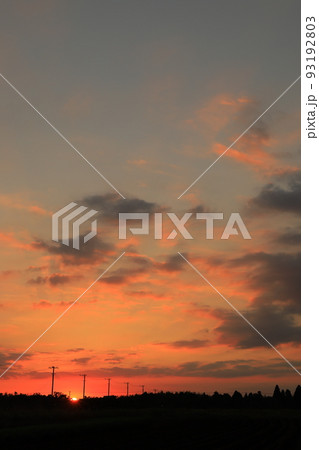 夕焼け空と夕焼け雲 夕焼け空と夕焼け雲 93192803