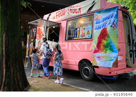 夏のキッチンカー　かき氷のキッチンカー 93195640