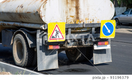 Car signs Road works and Detour fixed on board the car 93196379
