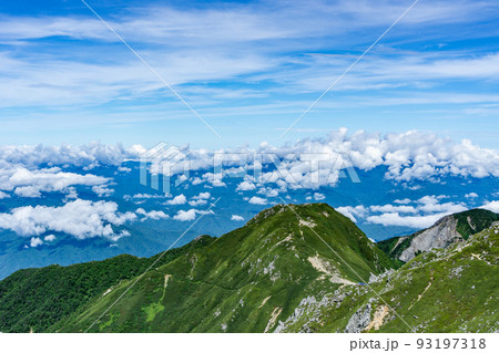 長野県中央アルプス木曽駒ヶ岳からの景色 長野県中央アルプス木曽駒ヶ岳からの景色 93197318