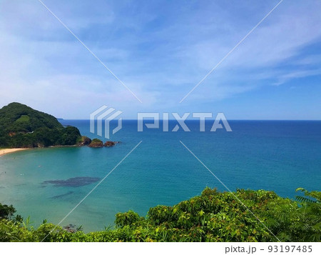 青空と海と緑 93197485