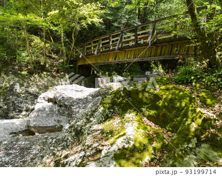 愛媛県砥部町　仙波渓谷の風景 93199714